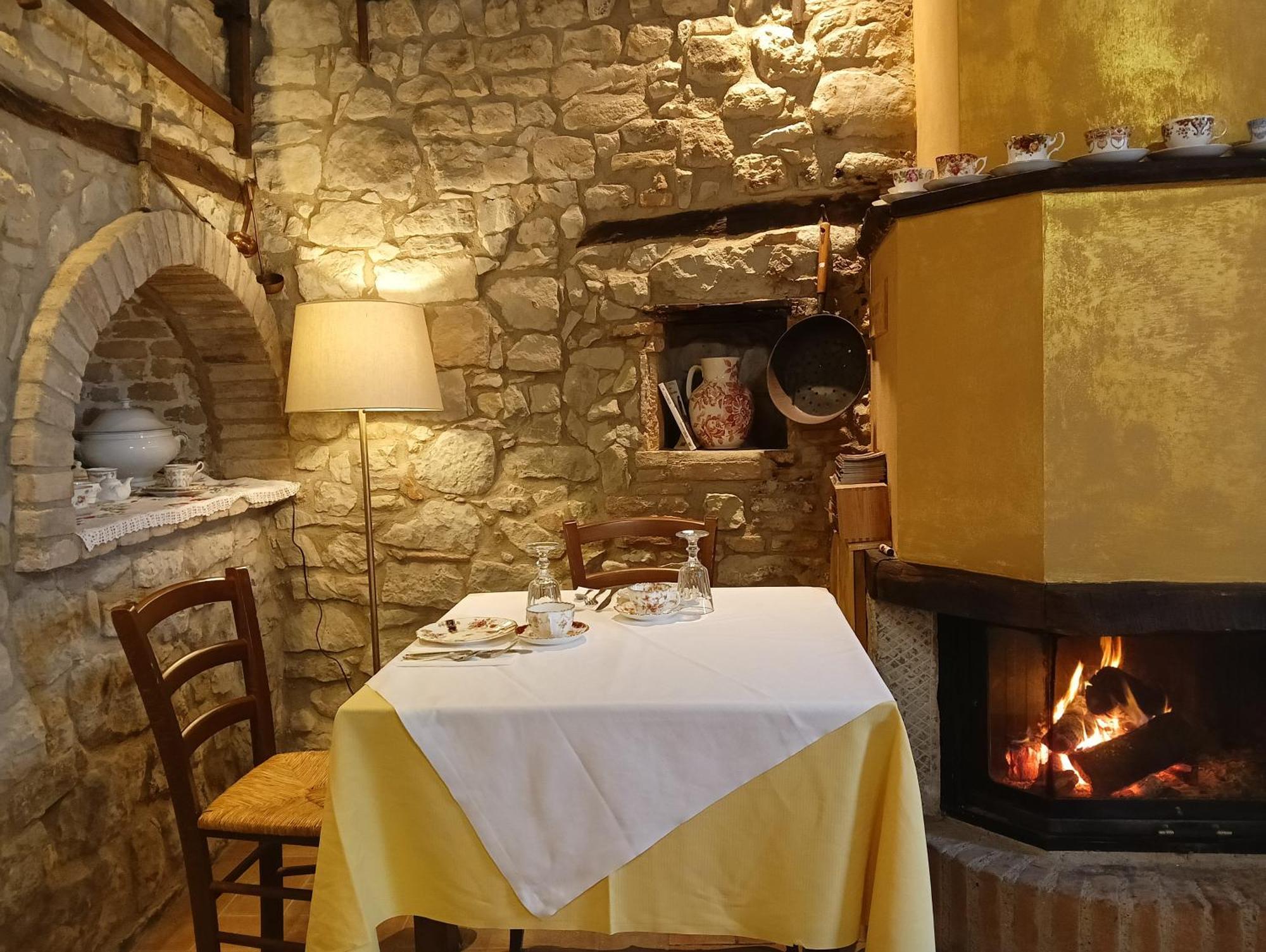 Agriturismo Casa Rastelli Monte Orsello エクステリア 写真